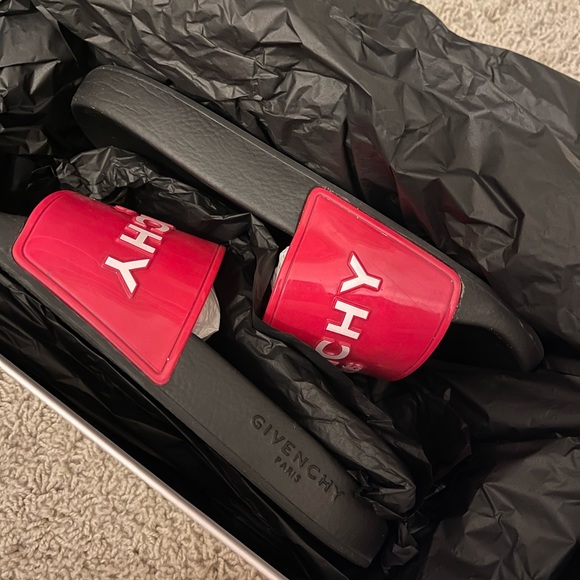 Givenchy Slide Flat Sandal Neon Pink 💕 - Picture 7 of 7